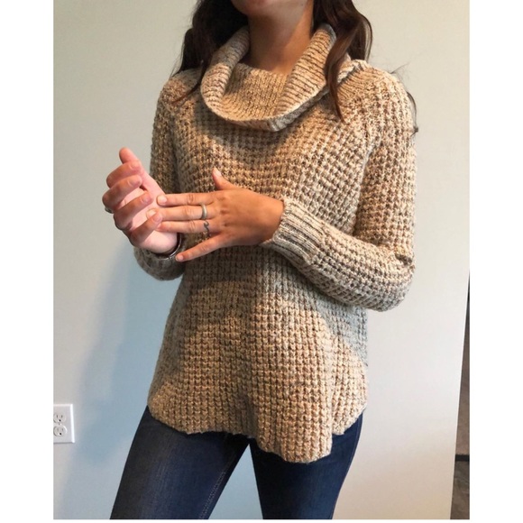 Sweater - Picture 3 of 3